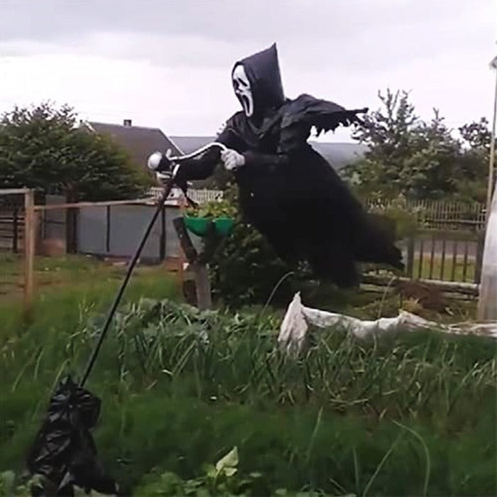 Super Spooky Scarecrow